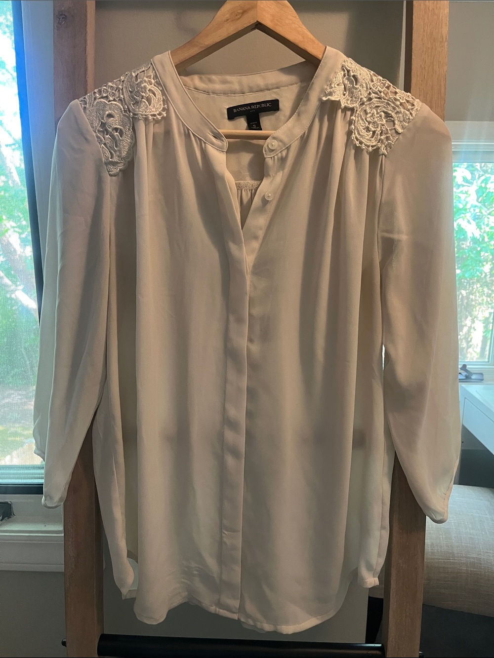 Banana Republic White Cream Lace-Accent Blouse